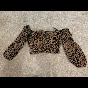 Lepoard off the shoulder crop top